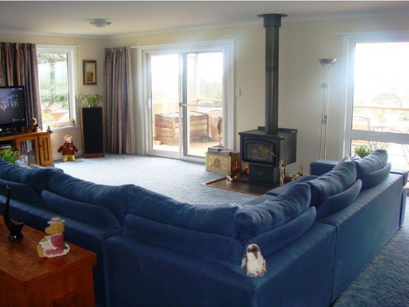 11 Bolton Street, Beaconsfield TAS 7270