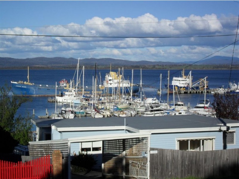 128 Flinders Street, Beauty Point TAS 7270