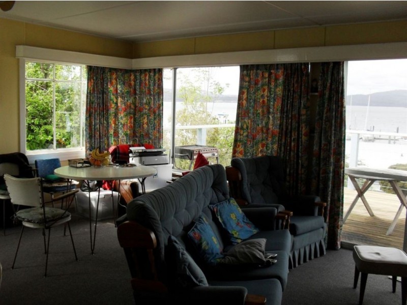128 Flinders Street, Beauty Point TAS 7270