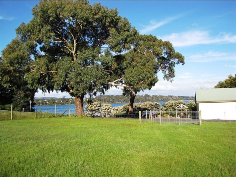 32 Sunset Boulevard, Clarence Point TAS 7270