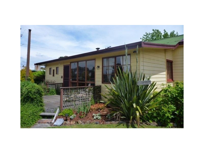 2 Taroona Street, Gravelly Beach TAS 7276