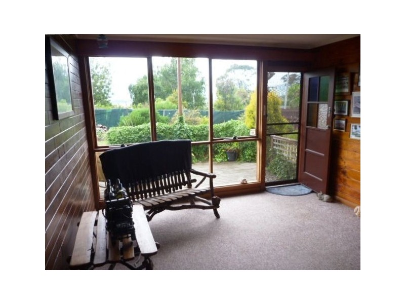 2 Taroona Street, Gravelly Beach TAS 7276