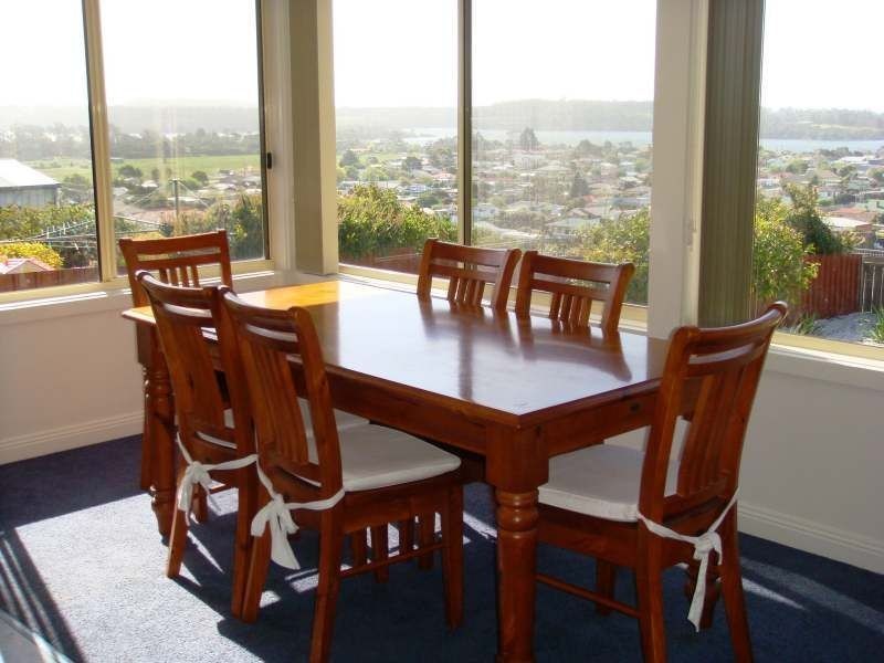 8 Ross Street, Beauty Point TAS 7270