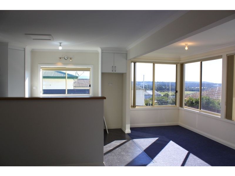 8 Ross Street, Beauty Point TAS 7270