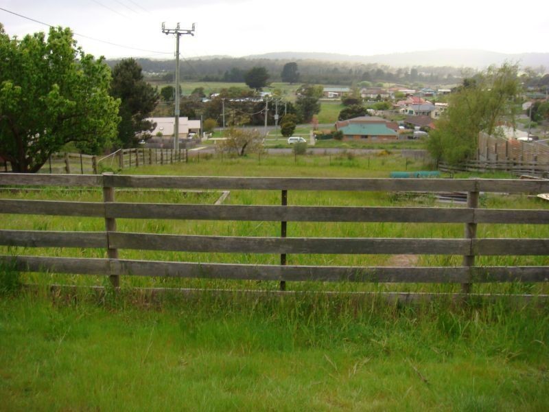 40 Brooklyn Street, Beaconsfield TAS 7270