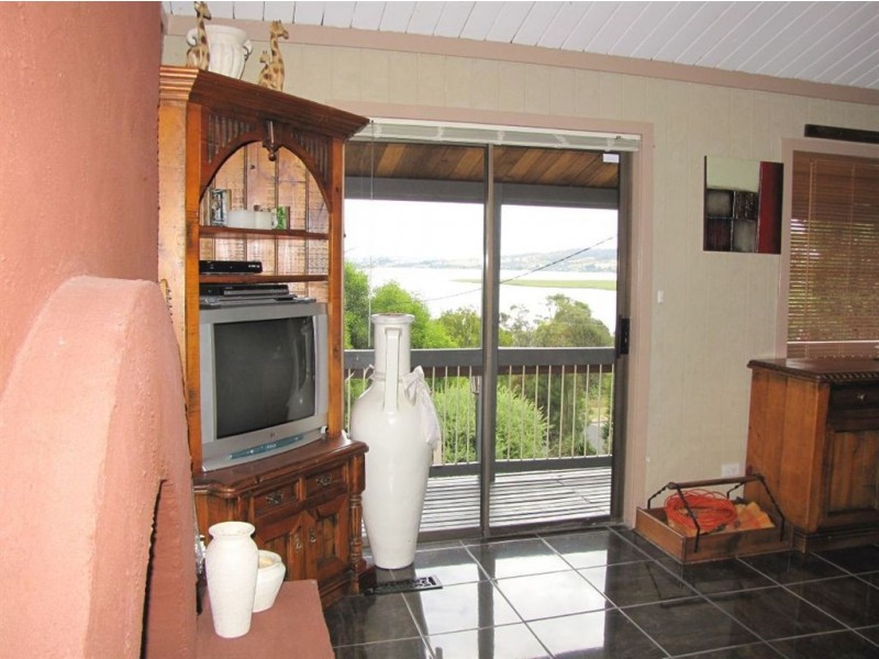 85 Beach Road, Legana TAS 7277