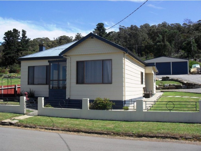 37 Payne Street, Beaconsfield TAS 7270