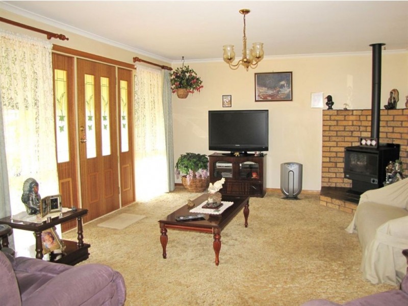 5 Kitchener Avenue, Beauty Point TAS 7270