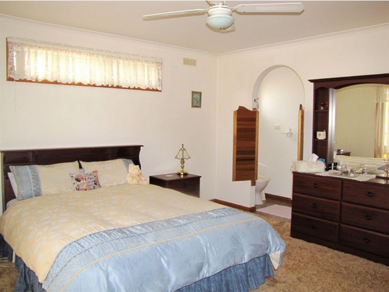5 Kitchener Avenue, Beauty Point TAS 7270