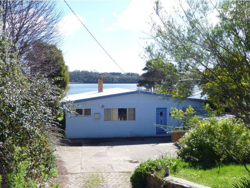 13 Lenborough Street, Beauty Point TAS 7270