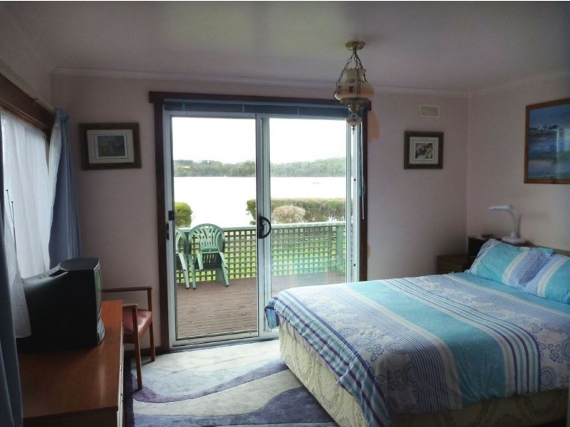 13 Lenborough Street, Beauty Point TAS 7270