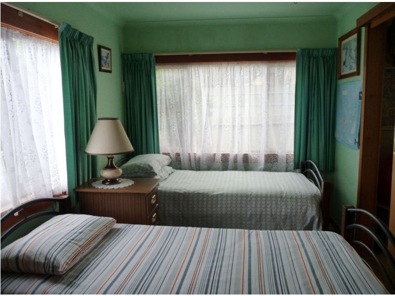 13 Lenborough Street, Beauty Point TAS 7270