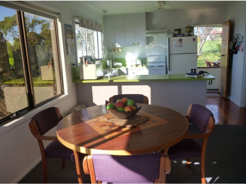 124 Flinders Street, Beauty Point TAS 7270
