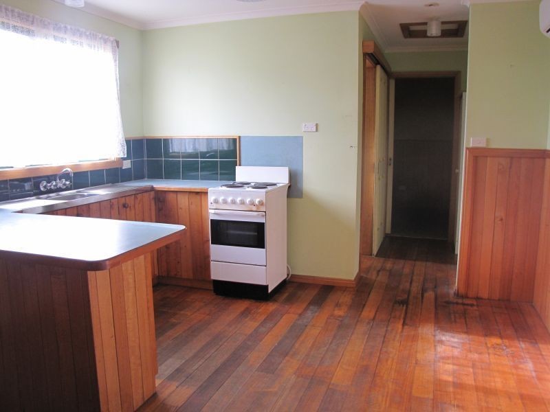 12 Crowther Street, Beaconsfield TAS 7270