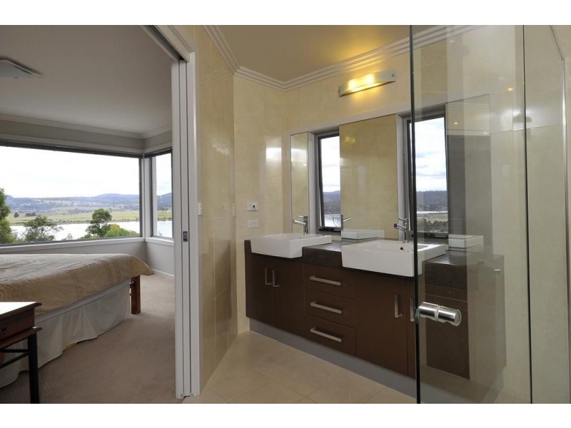 7 Peacock Place, Legana TAS 7277