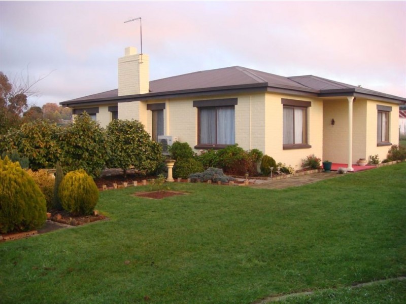 5 Henn Street, Beaconsfield TAS 7270