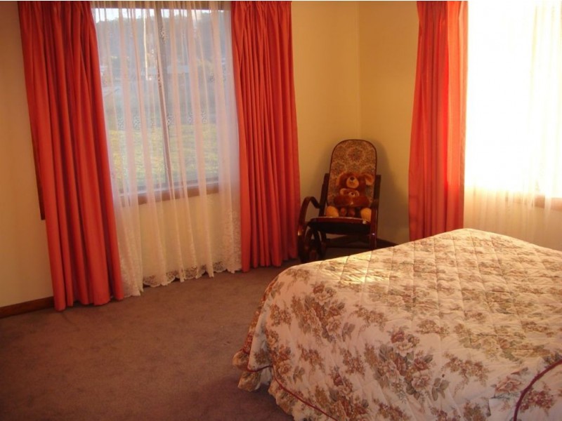 5 Henn Street, Beaconsfield TAS 7270