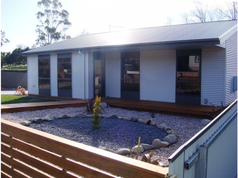 80 Weld Street, Beaconsfield TAS 7270