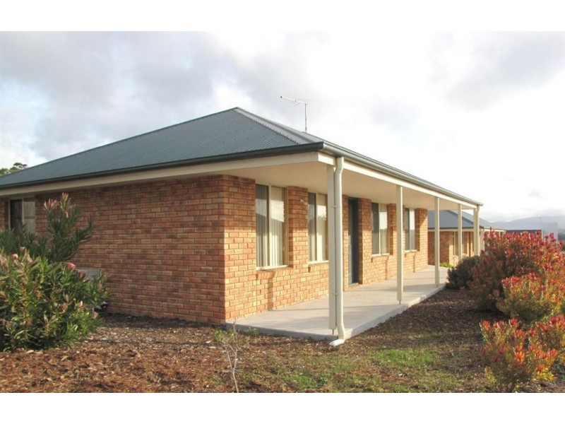 2/1 Cosgrove Court, Beauty Point TAS 7270