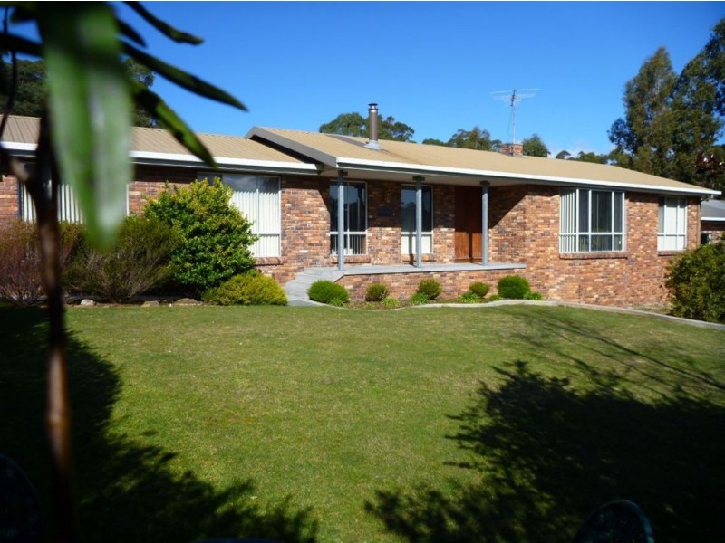60 Charles Street, Beauty Point TAS 7270