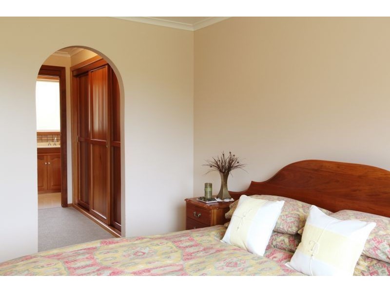 60 Charles Street, Beauty Point TAS 7270