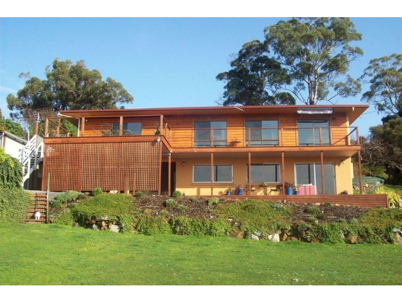 7 Augustus Street, Beauty Point TAS 7270