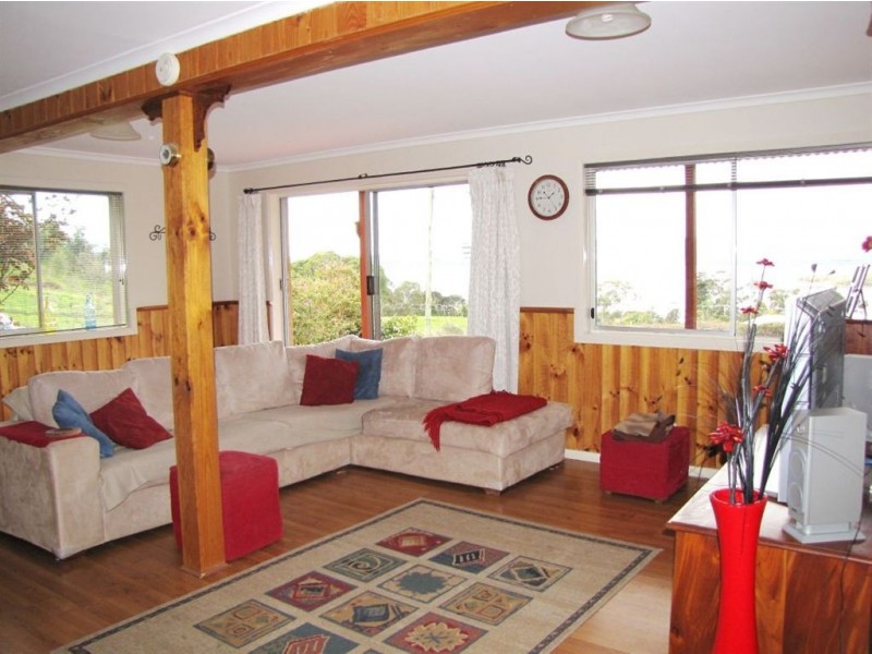 7 Augustus Street, Beauty Point TAS 7270
