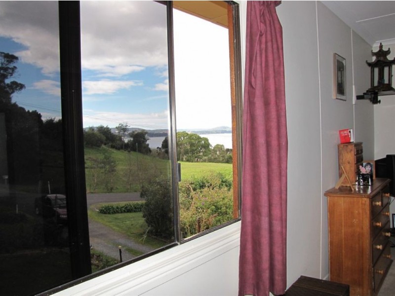 7 Augustus Street, Beauty Point TAS 7270