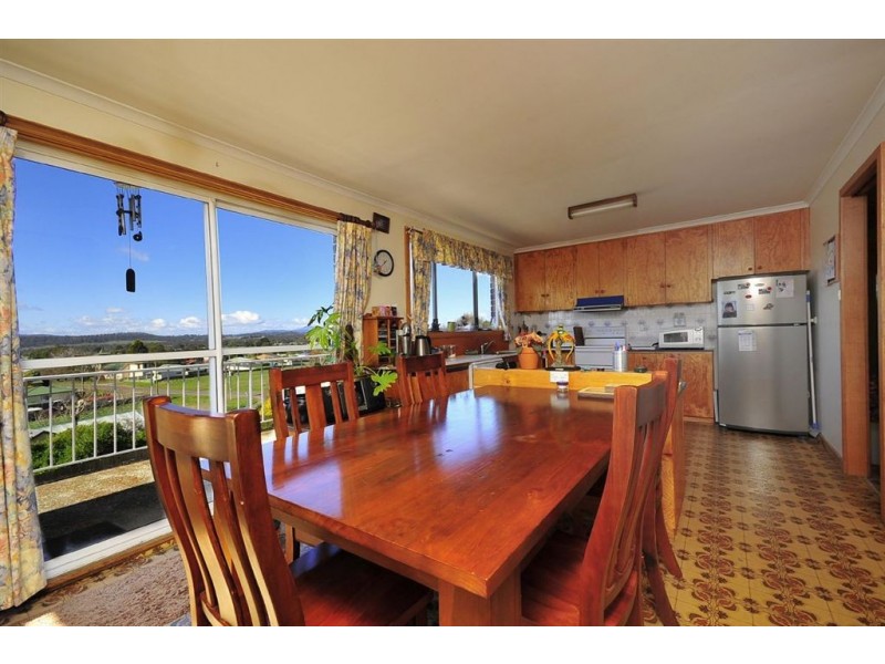 14 Brooklyn Street, Beaconsfield TAS 7270