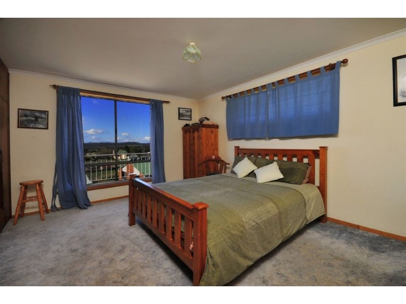 14 Brooklyn Street, Beaconsfield TAS 7270