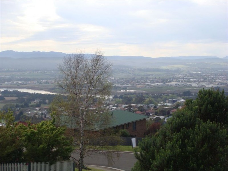 4 Tennyson Drive, Riverside TAS 7250