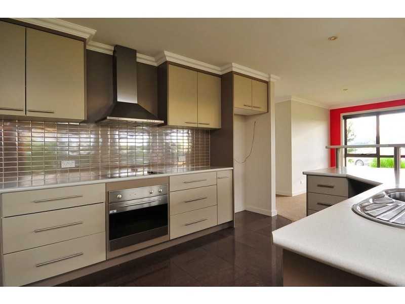 6 Sarinda Close, Newnham TAS 7248