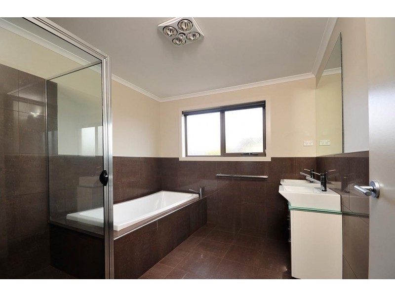 6 Sarinda Close, Newnham TAS 7248