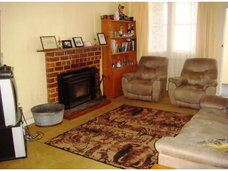 10 Fysh Street, Beaconsfield TAS 7270