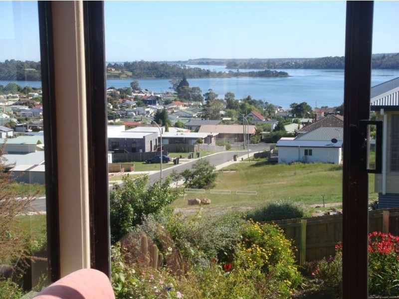 12 Ross Street, Beauty Point TAS 7270