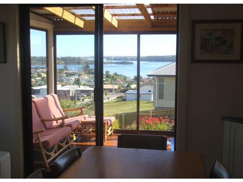 12 Ross Street, Beauty Point TAS 7270