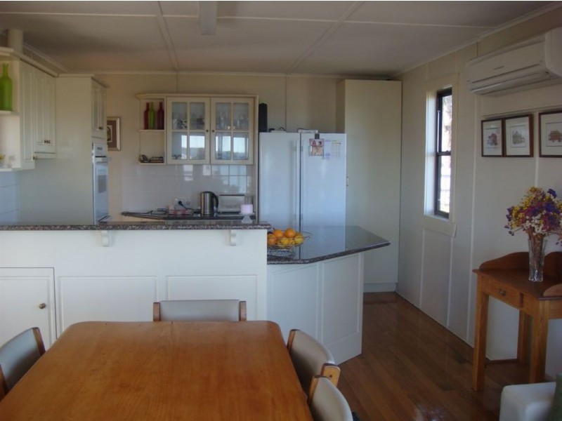 12 Ross Street, Beauty Point TAS 7270