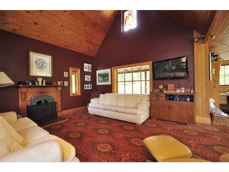 105 Gatenbys Road, Gravelly Beach TAS 7276