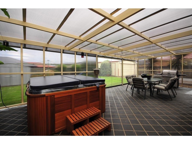 5 Wongarra Ave, Legana TAS 7277