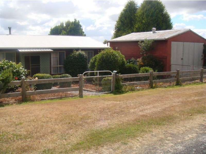 24 Douglas Street, Beaconsfield TAS 7270