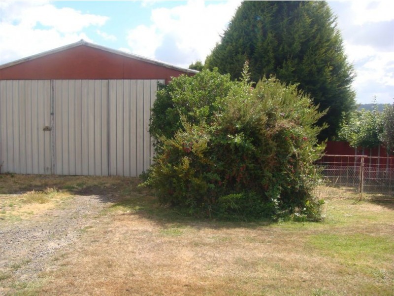 24 Douglas Street, Beaconsfield TAS 7270