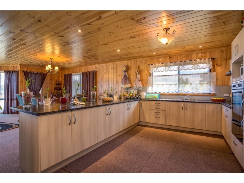 17 Possum Road, Beaconsfield TAS 7270