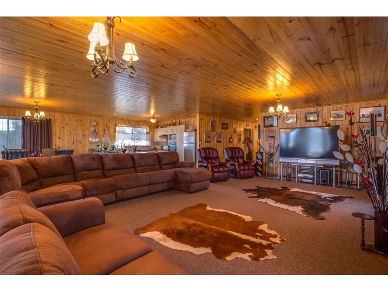 17 Possum Road, Beaconsfield TAS 7270