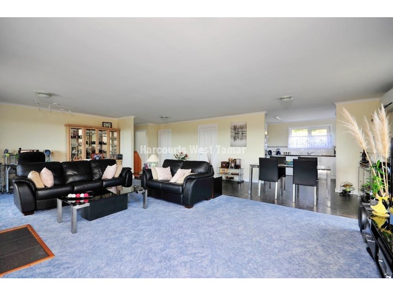 11 Bolton Street, Beaconsfield TAS 7270