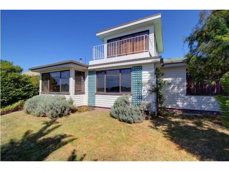 10 Eton Street, Beauty Point TAS 7270