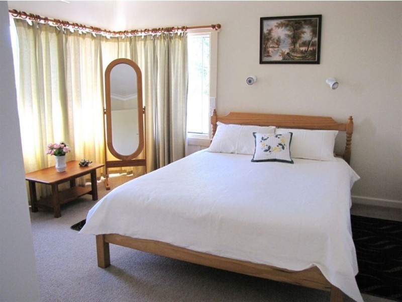 13 Garrett Street, Beauty Point TAS 7270