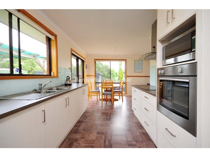 37 Ross Street, Beauty Point TAS 7270