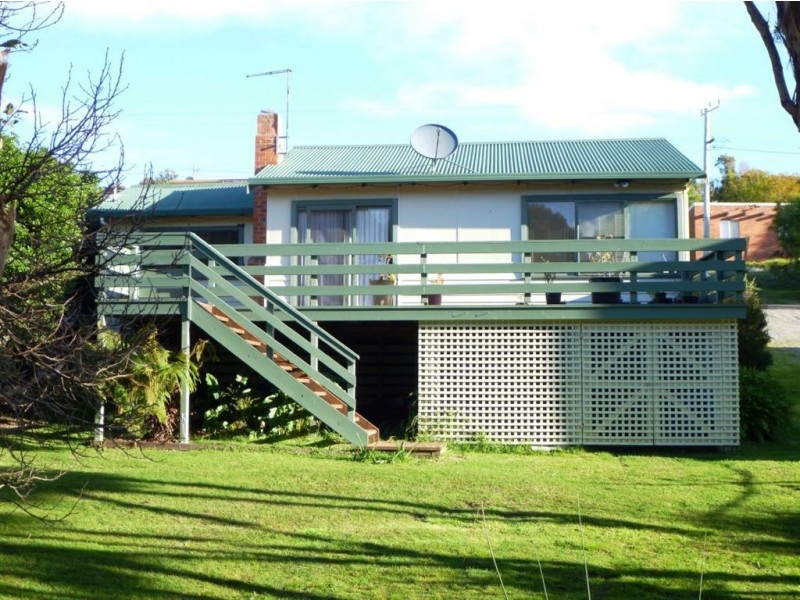 15 Beach Crescent, Greens Beach TAS 7270