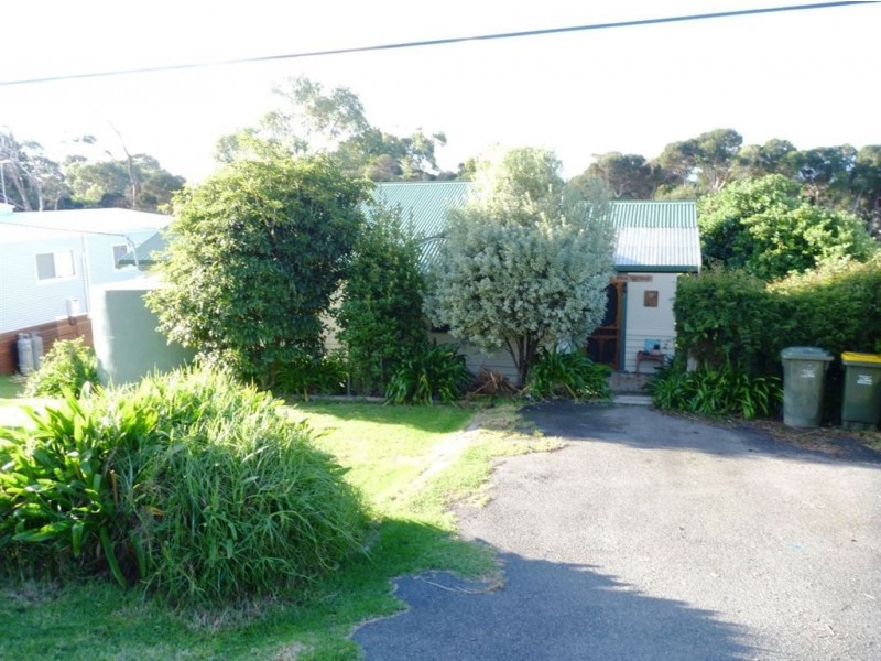 15 Beach Crescent, Greens Beach TAS 7270