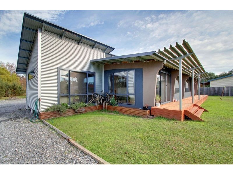 6 Carl Court, Swan Point TAS 7275